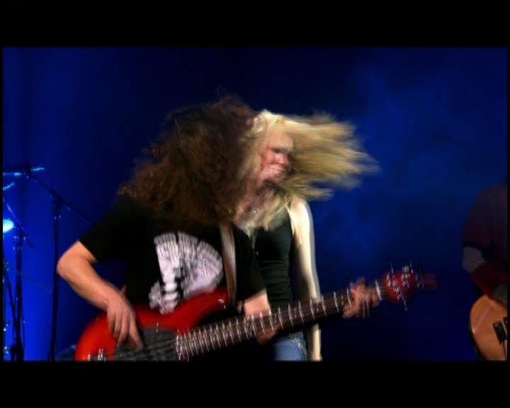 DailyDuff-dot-nl_GirlCanRockDVD-LiveInConcert0588.jpg DailyDuff-dot-nl_GirlCanRockDVD-LiveInConcert0588.jpg