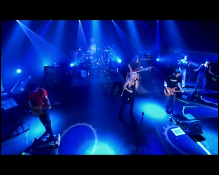 DailyDuff-dot-nl_GirlCanRockDVD-LiveInConcert0617.jpg DailyDuff-dot-nl_GirlCanRockDVD-LiveInConcert0617.jpg