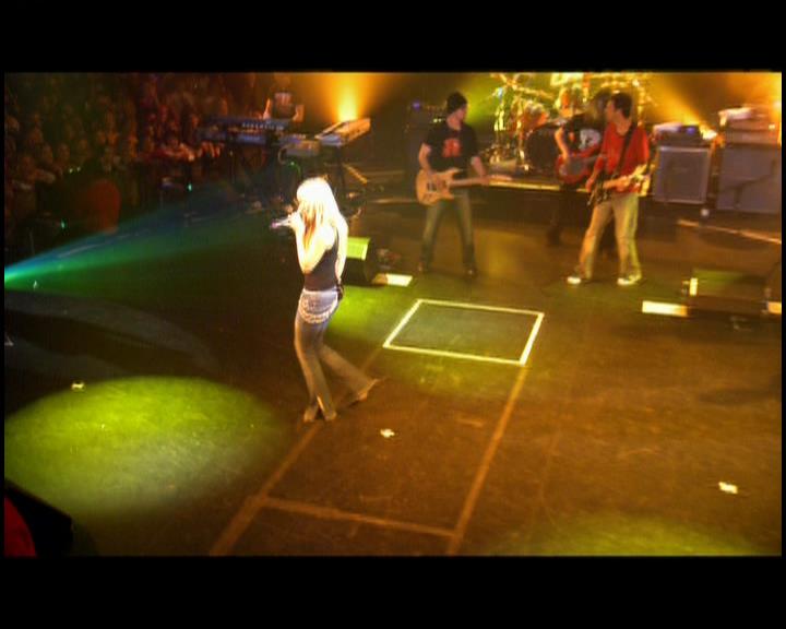 DailyDuff-dot-nl_GirlCanRockDVD-LiveInConcert0689.jpg DailyDuff-dot-nl_GirlCanRockDVD-LiveInConcert0689.jpg