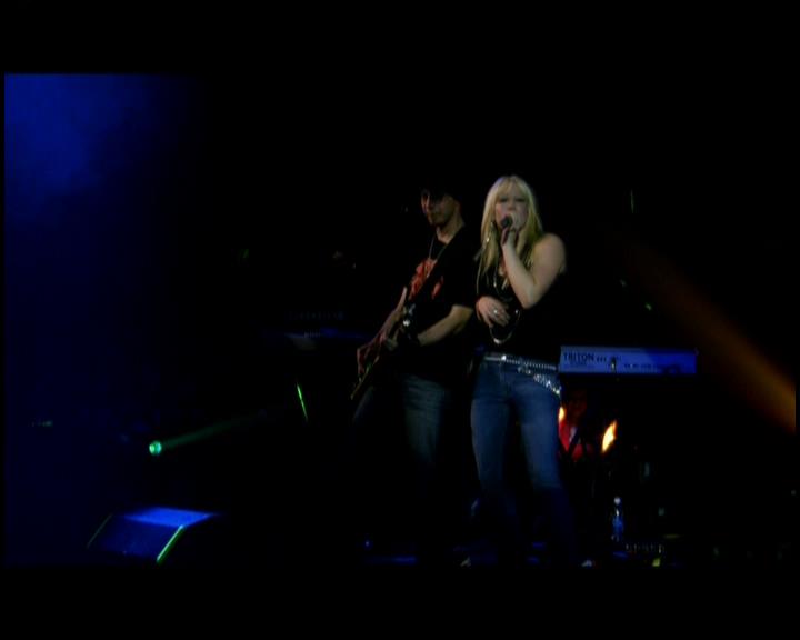 DailyDuff-dot-nl_GirlCanRockDVD-LiveInConcert0727.jpg DailyDuff-dot-nl_GirlCanRockDVD-LiveInConcert0727.jpg
