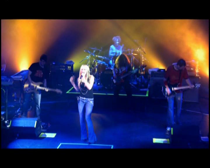 DailyDuff-dot-nl_GirlCanRockDVD-LiveInConcert0736.jpg DailyDuff-dot-nl_GirlCanRockDVD-LiveInConcert0736.jpg