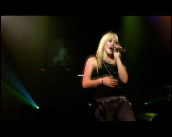 DailyDuff-dot-nl_GirlCanRockDVD-LiveInConcert0750.jpg