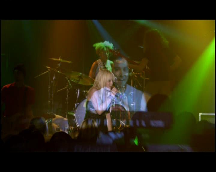 DailyDuff-dot-nl_GirlCanRockDVD-LiveInConcert0775.jpg DailyDuff-dot-nl_GirlCanRockDVD-LiveInConcert0775.jpg