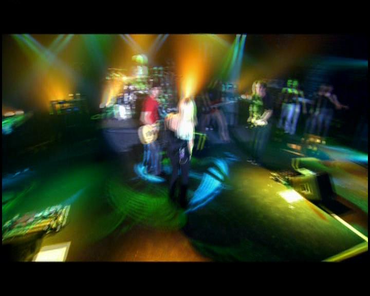 DailyDuff-dot-nl_GirlCanRockDVD-LiveInConcert0804.jpg DailyDuff-dot-nl_GirlCanRockDVD-LiveInConcert0804.jpg