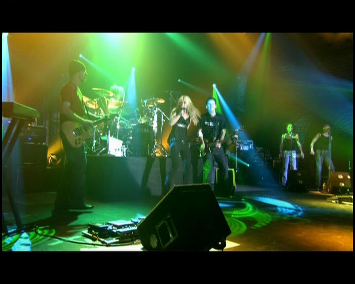 DailyDuff-dot-nl_GirlCanRockDVD-LiveInConcert0826.jpg DailyDuff-dot-nl_GirlCanRockDVD-LiveInConcert0826.jpg
