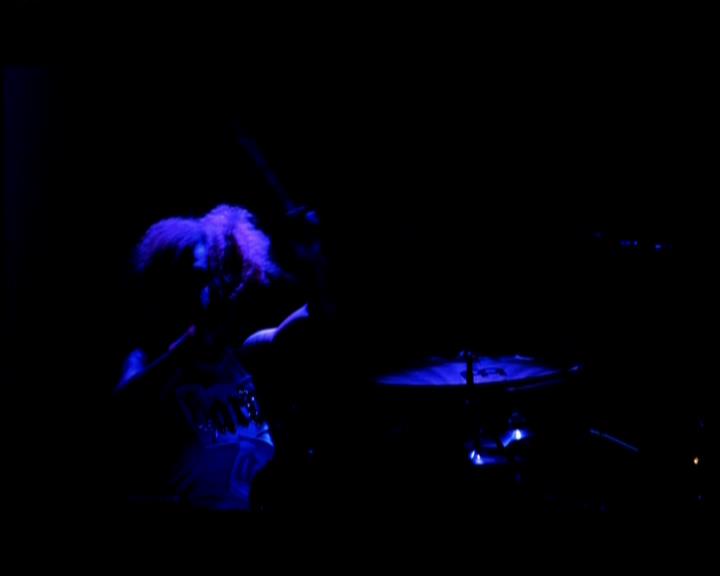 DailyDuff-dot-nl_GirlCanRockDVD-LiveInConcert0854.jpg