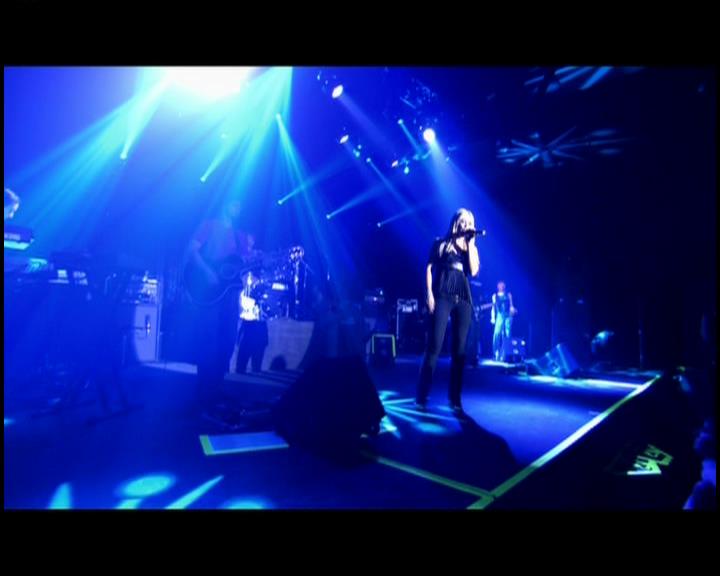DailyDuff-dot-nl_GirlCanRockDVD-LiveInConcert0877.jpg DailyDuff-dot-nl_GirlCanRockDVD-LiveInConcert0877.jpg
