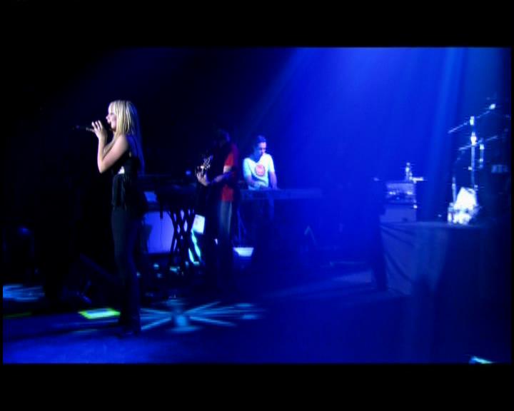 DailyDuff-dot-nl_GirlCanRockDVD-LiveInConcert0879.jpg DailyDuff-dot-nl_GirlCanRockDVD-LiveInConcert0879.jpg