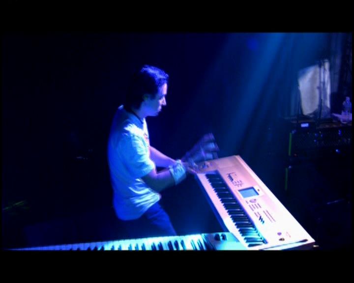 DailyDuff-dot-nl_GirlCanRockDVD-LiveInConcert0884.jpg DailyDuff-dot-nl_GirlCanRockDVD-LiveInConcert0884.jpg