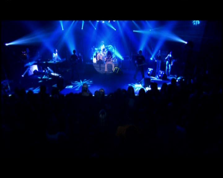 DailyDuff-dot-nl_GirlCanRockDVD-LiveInConcert0909.jpg DailyDuff-dot-nl_GirlCanRockDVD-LiveInConcert0909.jpg