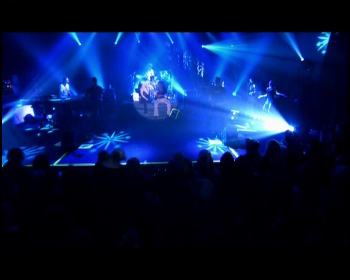 DailyDuff-dot-nl_GirlCanRockDVD-LiveInConcert0910.jpg DailyDuff-dot-nl_GirlCanRockDVD-LiveInConcert0910.jpg