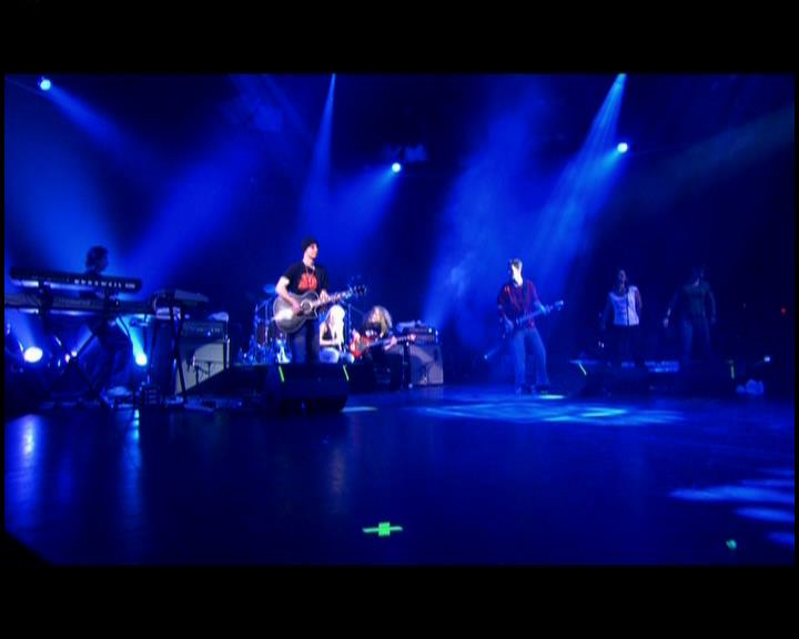 DailyDuff-dot-nl_GirlCanRockDVD-LiveInConcert0925.jpg DailyDuff-dot-nl_GirlCanRockDVD-LiveInConcert0925.jpg