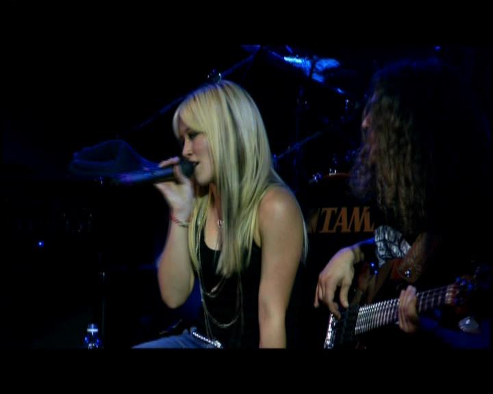 DailyDuff-dot-nl_GirlCanRockDVD-LiveInConcert0932.jpg DailyDuff-dot-nl_GirlCanRockDVD-LiveInConcert0932.jpg