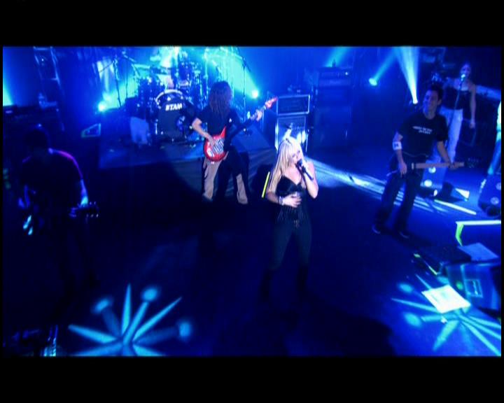 DailyDuff-dot-nl_GirlCanRockDVD-LiveInConcert0953.jpg