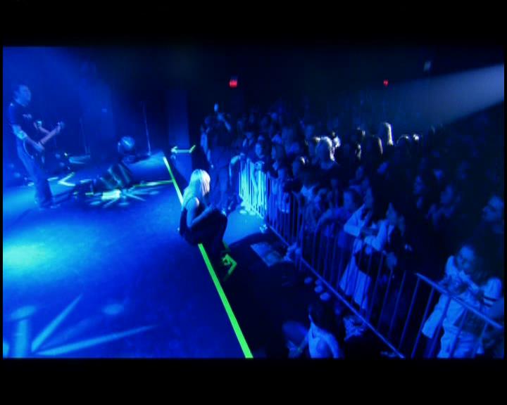 DailyDuff-dot-nl_GirlCanRockDVD-LiveInConcert0995.jpg DailyDuff-dot-nl_GirlCanRockDVD-LiveInConcert0995.jpg