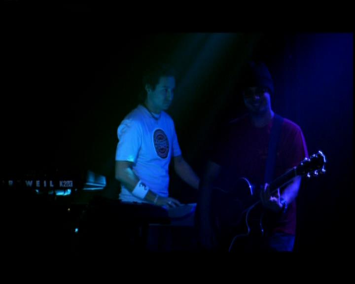 DailyDuff-dot-nl_GirlCanRockDVD-LiveInConcert1007.jpg DailyDuff-dot-nl_GirlCanRockDVD-LiveInConcert1007.jpg