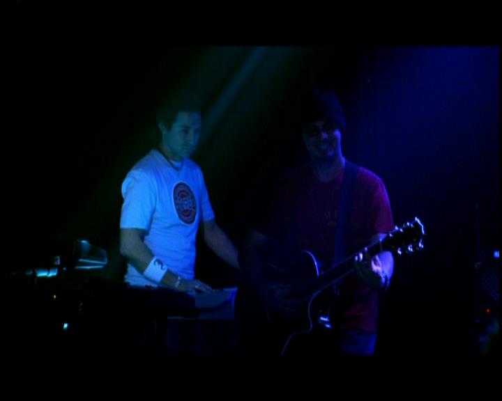 DailyDuff-dot-nl_GirlCanRockDVD-LiveInConcert1008.jpg DailyDuff-dot-nl_GirlCanRockDVD-LiveInConcert1008.jpg