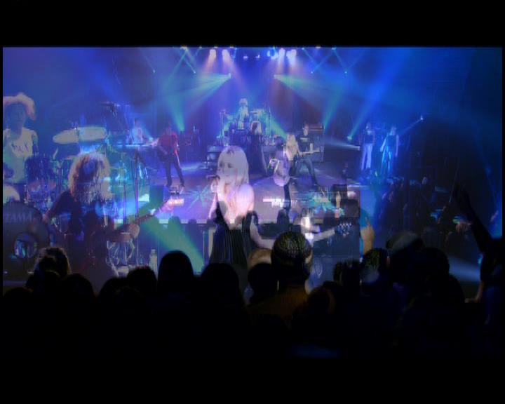 DailyDuff-dot-nl_GirlCanRockDVD-LiveInConcert1038.jpg