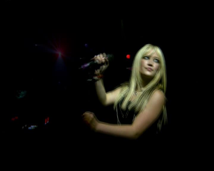 DailyDuff-dot-nl_GirlCanRockDVD-LiveInConcert1074.jpg DailyDuff-dot-nl_GirlCanRockDVD-LiveInConcert1074.jpg