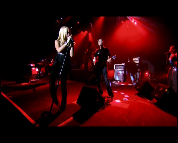DailyDuff-dot-nl_GirlCanRockDVD-LiveInConcert1114.jpg DailyDuff-dot-nl_GirlCanRockDVD-LiveInConcert1114.jpg