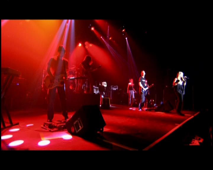 DailyDuff-dot-nl_GirlCanRockDVD-LiveInConcert1120.jpg DailyDuff-dot-nl_GirlCanRockDVD-LiveInConcert1120.jpg