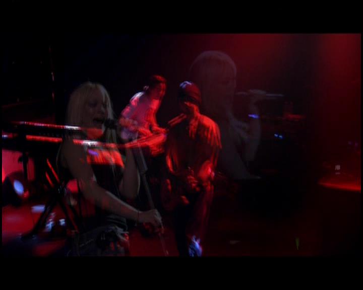 DailyDuff-dot-nl_GirlCanRockDVD-LiveInConcert1126.jpg DailyDuff-dot-nl_GirlCanRockDVD-LiveInConcert1126.jpg