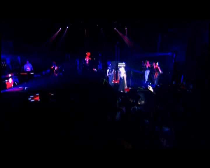 DailyDuff-dot-nl_GirlCanRockDVD-LiveInConcert1132.jpg DailyDuff-dot-nl_GirlCanRockDVD-LiveInConcert1132.jpg