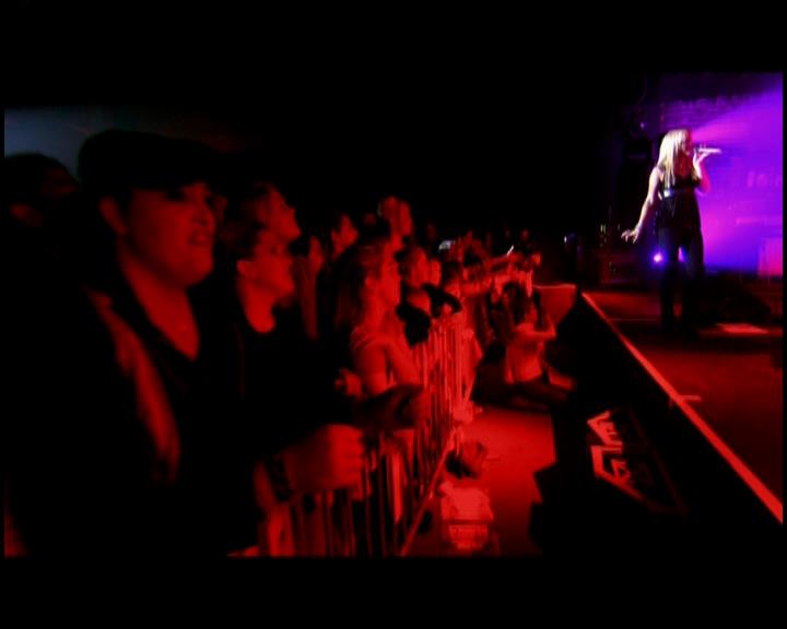 DailyDuff-dot-nl_GirlCanRockDVD-LiveInConcert1152.jpg DailyDuff-dot-nl_GirlCanRockDVD-LiveInConcert1152.jpg