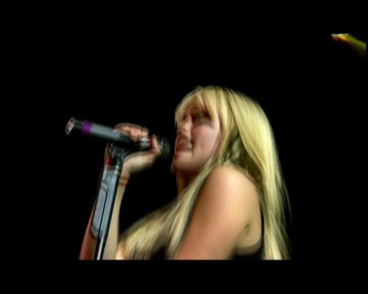 DailyDuff-dot-nl_GirlCanRockDVD-LiveInConcert1229.jpg DailyDuff-dot-nl_GirlCanRockDVD-LiveInConcert1229.jpg