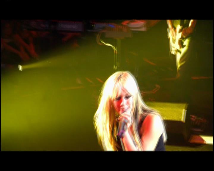 DailyDuff-dot-nl_GirlCanRockDVD-LiveInConcert1361.jpg DailyDuff-dot-nl_GirlCanRockDVD-LiveInConcert1361.jpg
