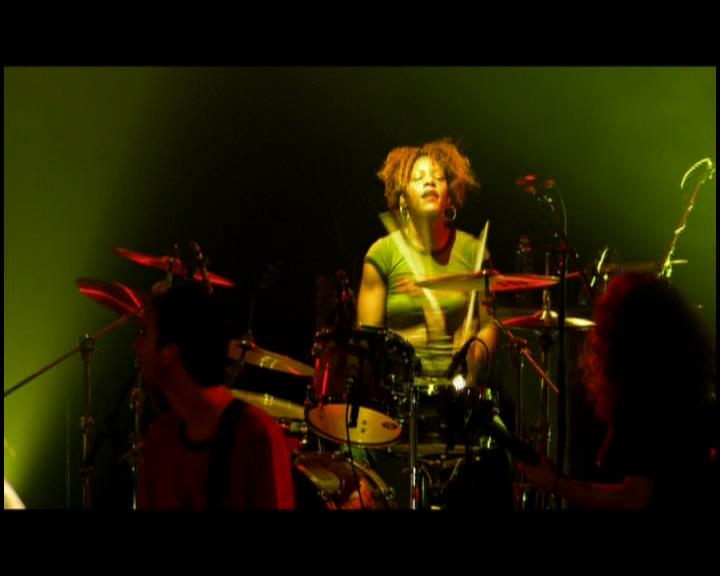 DailyDuff-dot-nl_GirlCanRockDVD-LiveInConcert1373.jpg DailyDuff-dot-nl_GirlCanRockDVD-LiveInConcert1373.jpg