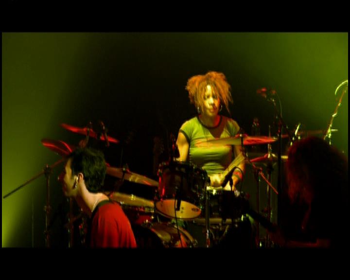 DailyDuff-dot-nl_GirlCanRockDVD-LiveInConcert1374.jpg DailyDuff-dot-nl_GirlCanRockDVD-LiveInConcert1374.jpg
