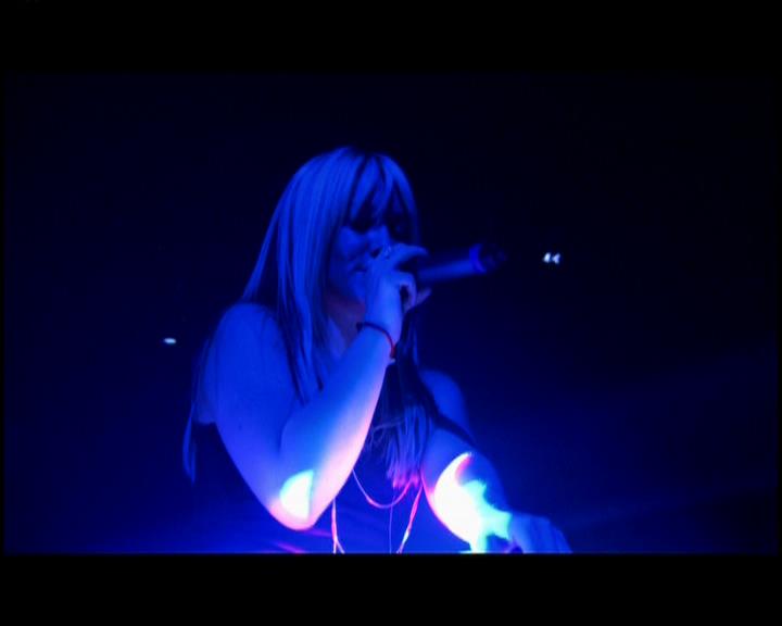 DailyDuff-dot-nl_GirlCanRockDVD-LiveInConcert1481.jpg DailyDuff-dot-nl_GirlCanRockDVD-LiveInConcert1481.jpg