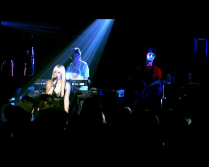 DailyDuff-dot-nl_GirlCanRockDVD-LiveInConcert1507.jpg DailyDuff-dot-nl_GirlCanRockDVD-LiveInConcert1507.jpg