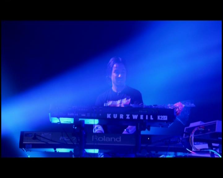 DailyDuff-dot-nl_GirlCanRockDVD-LiveInConcert1570.jpg DailyDuff-dot-nl_GirlCanRockDVD-LiveInConcert1570.jpg