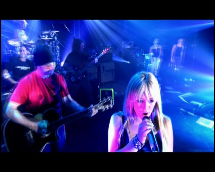 DailyDuff-dot-nl_GirlCanRockDVD-LiveInConcert1667.jpg DailyDuff-dot-nl_GirlCanRockDVD-LiveInConcert1667.jpg