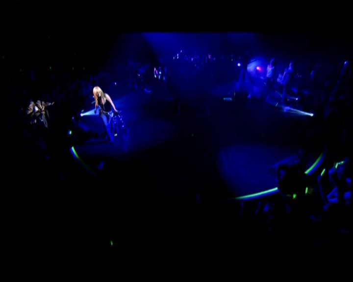 DailyDuff-dot-nl_GirlCanRockDVD-LiveInConcert1688.jpg