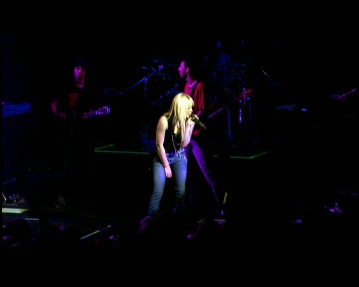 DailyDuff-dot-nl_GirlCanRockDVD-LiveInConcert1775.jpg DailyDuff-dot-nl_GirlCanRockDVD-LiveInConcert1775.jpg