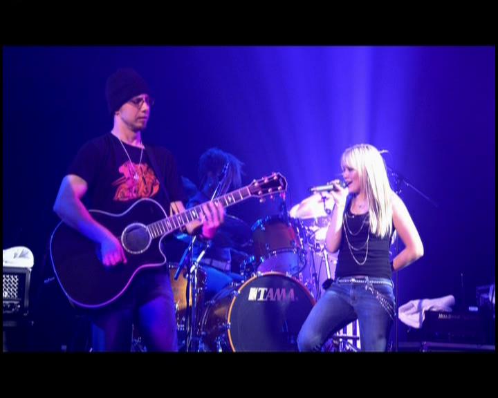 DailyDuff-dot-nl_GirlCanRockDVD-LiveInConcert1794.jpg DailyDuff-dot-nl_GirlCanRockDVD-LiveInConcert1794.jpg