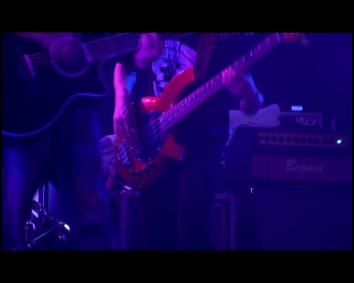 DailyDuff-dot-nl_GirlCanRockDVD-LiveInConcert1801.jpg DailyDuff-dot-nl_GirlCanRockDVD-LiveInConcert1801.jpg