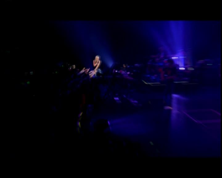 DailyDuff-dot-nl_GirlCanRockDVD-LiveInConcert1805.jpg DailyDuff-dot-nl_GirlCanRockDVD-LiveInConcert1805.jpg