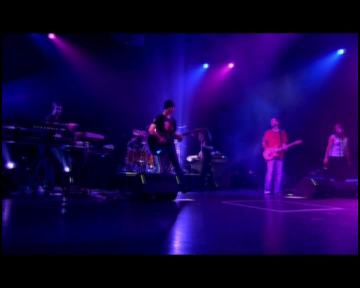 DailyDuff-dot-nl_GirlCanRockDVD-LiveInConcert1809.jpg DailyDuff-dot-nl_GirlCanRockDVD-LiveInConcert1809.jpg