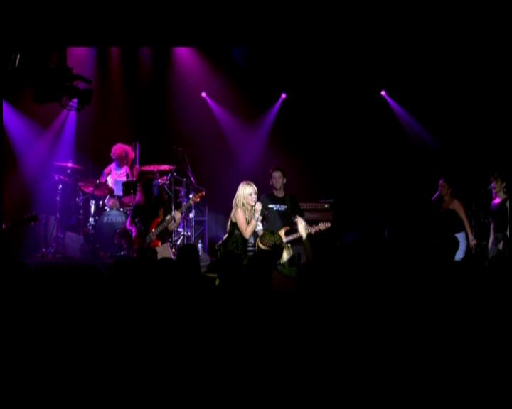 DailyDuff-dot-nl_GirlCanRockDVD-LiveInConcert1814.jpg DailyDuff-dot-nl_GirlCanRockDVD-LiveInConcert1814.jpg