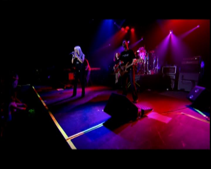 DailyDuff-dot-nl_GirlCanRockDVD-LiveInConcert1833.jpg DailyDuff-dot-nl_GirlCanRockDVD-LiveInConcert1833.jpg