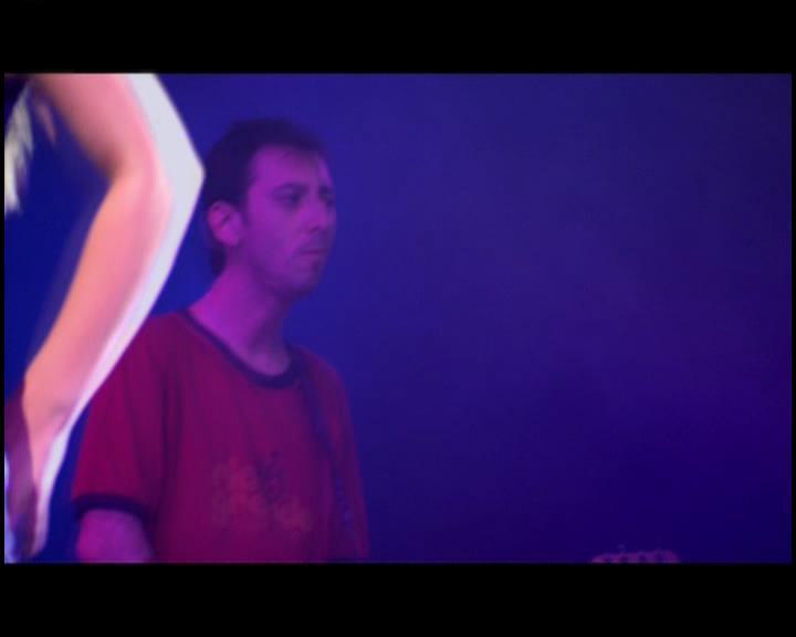 DailyDuff-dot-nl_GirlCanRockDVD-LiveInConcert1861.jpg DailyDuff-dot-nl_GirlCanRockDVD-LiveInConcert1861.jpg