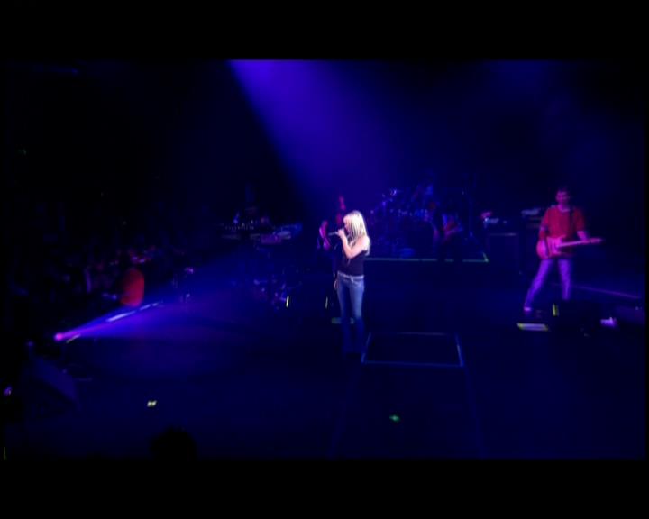 DailyDuff-dot-nl_GirlCanRockDVD-LiveInConcert1868.jpg DailyDuff-dot-nl_GirlCanRockDVD-LiveInConcert1868.jpg