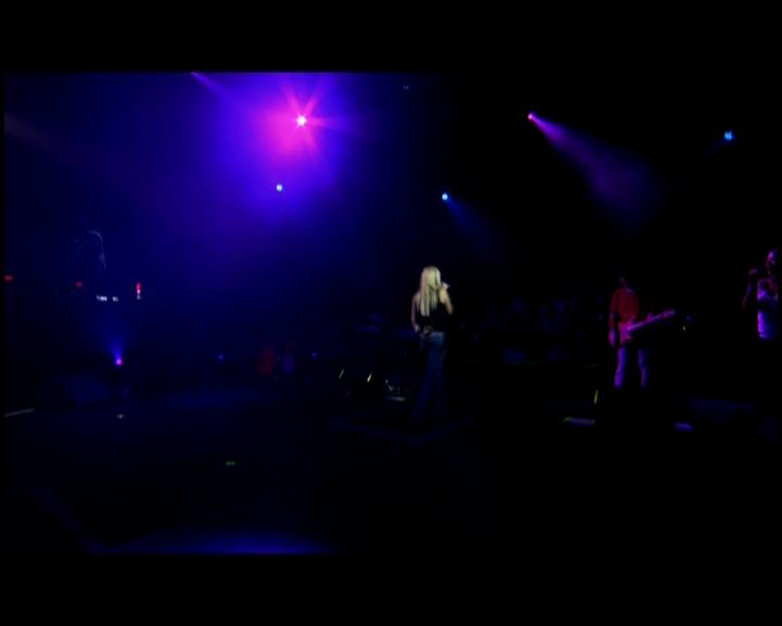DailyDuff-dot-nl_GirlCanRockDVD-LiveInConcert1917.jpg