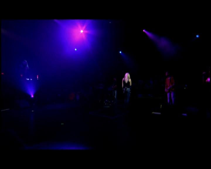 DailyDuff-dot-nl_GirlCanRockDVD-LiveInConcert1918.jpg