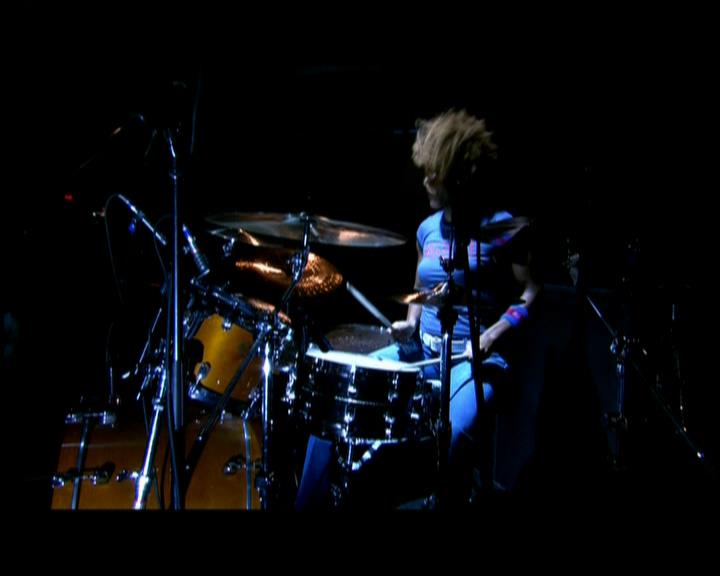 DailyDuff-dot-nl_GirlCanRockDVD-LiveInConcert2032.jpg DailyDuff-dot-nl_GirlCanRockDVD-LiveInConcert2032.jpg