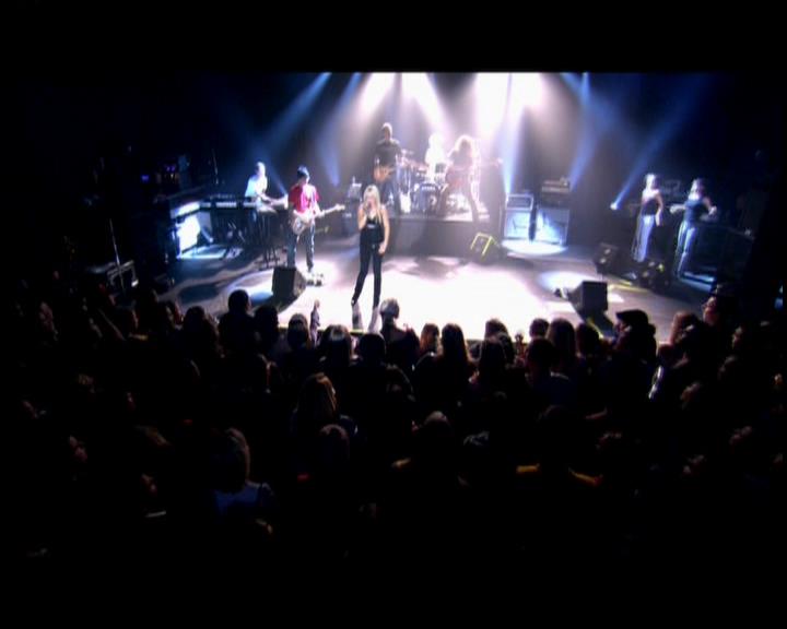 DailyDuff-dot-nl_GirlCanRockDVD-LiveInConcert2049.jpg DailyDuff-dot-nl_GirlCanRockDVD-LiveInConcert2049.jpg